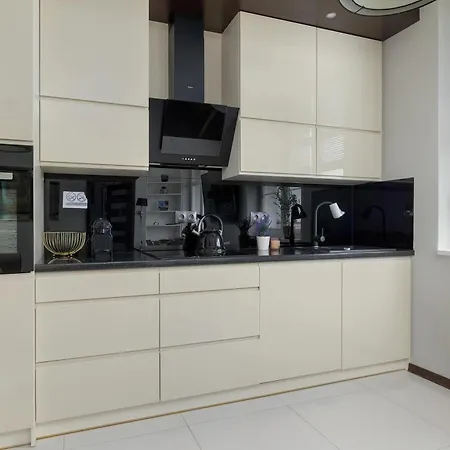 Modern With Balcony And Easy Access By Renters Daire Krakow