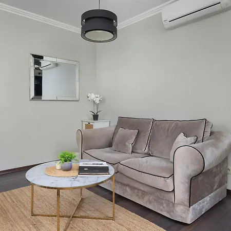 Modern With Balcony And Easy Access By Renters *