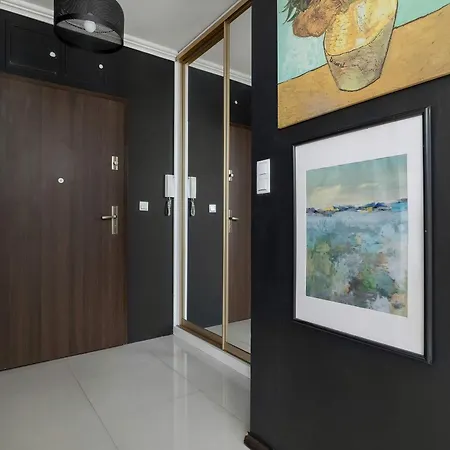 Modern With Balcony And Easy Access By Renters * 克拉科夫